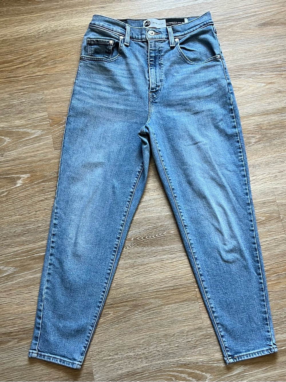 Levi’s SilverTab Mom Jeans Womens 28 Medium Wash Tapered High Rise Y2K Denim
